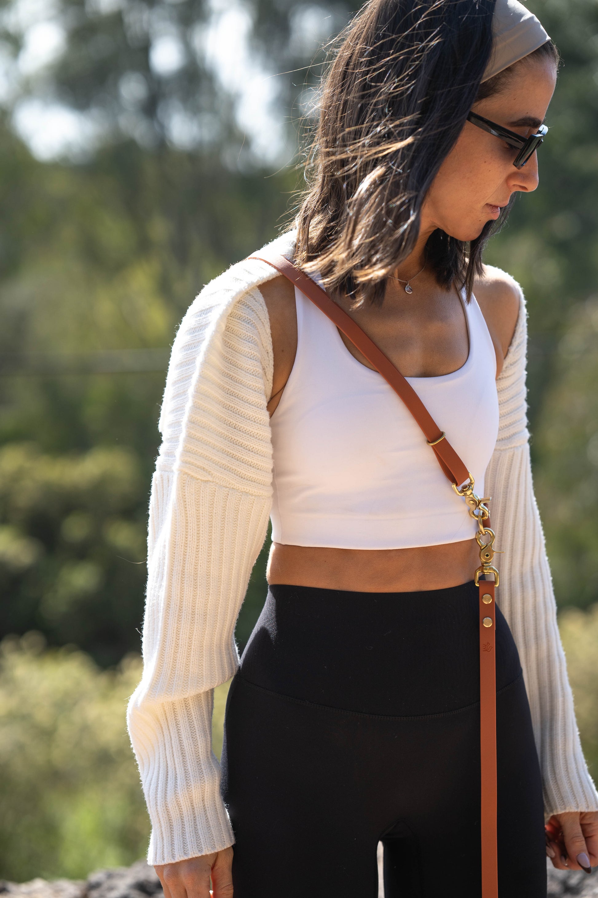 over shoulder cross body hands free dog leash